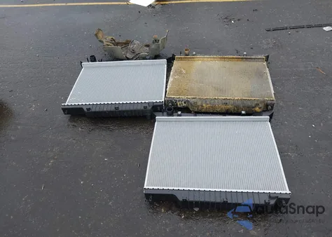 2003 Ford Expedition Eddie Bauer z USA, uszkodzony, nr VIN 1FMFU18L63LA17080